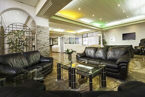 PENELOPE BEACH HOTEL APTS