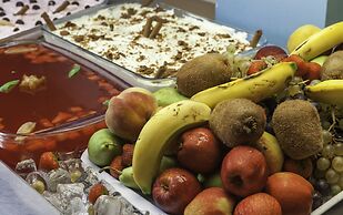 PENELOPE BEACH HOTEL APTS