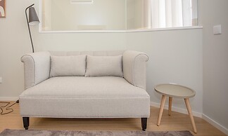 Liiiving - Sweet Sunlight Apartment