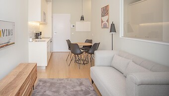 Liiiving - Sweet Sunlight Apartment