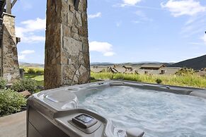 Fairway Springs by Luxury Mountain Desti