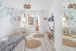 Studio Cracow Mitery by Renters