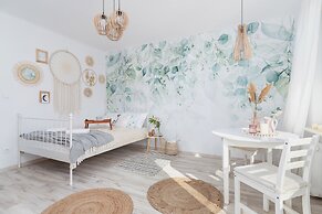 Studio Cracow Mitery by Renters