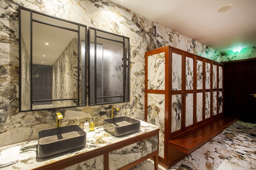 Wine & Books Porto Hotel - Small Luxury Hotels of the World