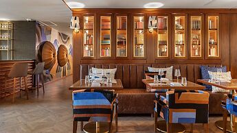 Wine & Books Porto Hotel - Small Luxury Hotels of the World