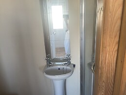 Beautiful 1-bed Studio in Porthcawl Near Beach
