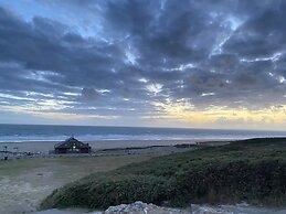 Beautiful 1-bed Studio in Porthcawl Near Beach