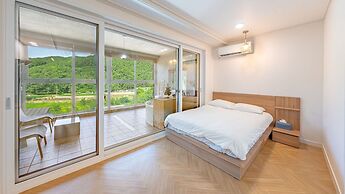 Hongcheon Toliaigeullaemping