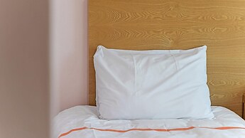 Jeju Honeycrown Hotel