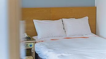 Jeju Honeycrown Hotel