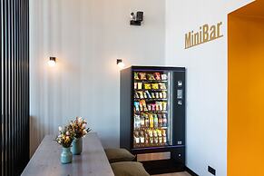 Black F Tower - Serviced Apartments