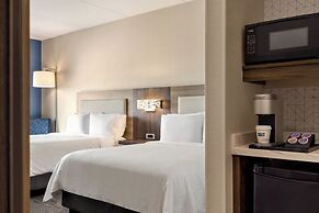 Holiday Inn Express Strathroy by IHG