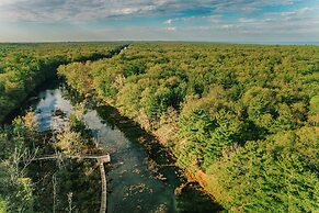 Holiday Inn Express Strathroy by IHG