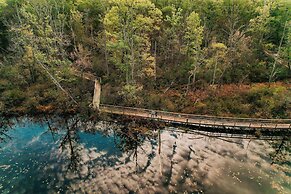 Holiday Inn Express Strathroy by IHG