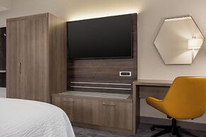 Holiday Inn Express Strathroy by IHG