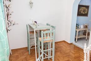 Charming Apartment in Pagkrati-GTD95602