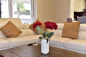 Piraeus Class Apt GTD8324