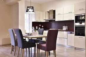 Piraeus Class Apt GTD8324