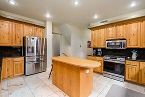 Ponderosa Retreat 4 Bedroom Home by Redawning