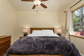 Ponderosa Retreat 4 Bedroom Home by Redawning