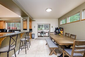 Ponderosa Retreat 4 Bedroom Home by Redawning