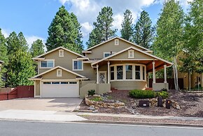 Ponderosa Retreat 4 Bedroom Home by Redawning