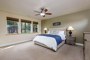 Ponderosa Retreat 4 Bedroom Home by Redawning
