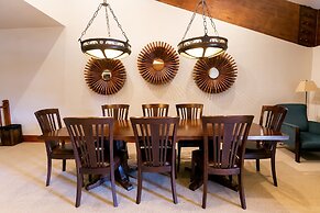 One Bedroom Townhouse with Hot Tub 1 Apartment Hotel by RedAwning