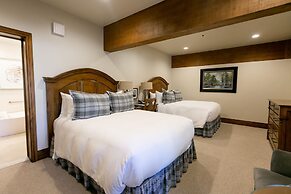 Luxury Four Bedroom Suite with Three Hot Tubs 4 Apartment Hotel by Red