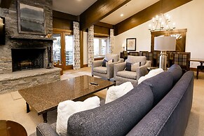 Luxury Four Bedroom Multi-level Townhouse With Hot Tub 4 Townhouse by 