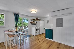 Firefly Cottage 2 Bedroom Cabin by RedAwning