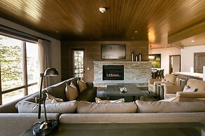 Luxury Two Bedroom Corner Suite with Mountain Views 2 Apartment Hotel 