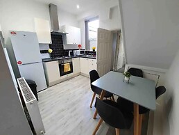 Lovely 3-bed Apartment in Coventry