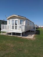 Captivating 2-bed 6 Berth Caravan in Ingoldmells