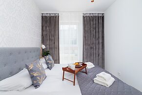 Exclusive Apartment Mogilska by Renters