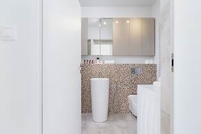 Exclusive Apartment Mogilska by Renters