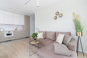 Exclusive Apartment Mogilska by Renters