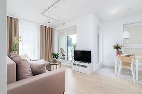 Exclusive Apartment Mogilska by Renters