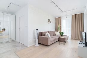 Exclusive Apartment Mogilska by Renters