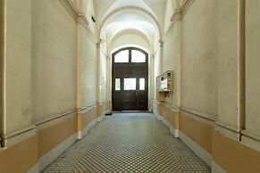 Studio Cracow Boguslawskiego by Renters