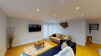 Private and Unique Cottage Close to Sheffield