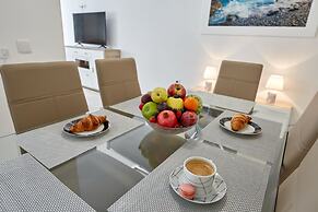 Sonrisa Deluxe Apartments Levante