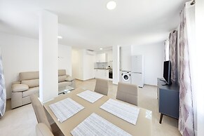 Sonrisa Deluxe Apartments Levante