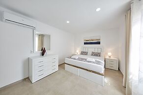 Sonrisa Deluxe Apartments Levante