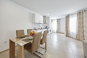 Sonrisa Deluxe Apartments Levante