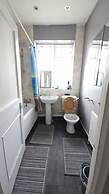 London Edgware Station Apartment