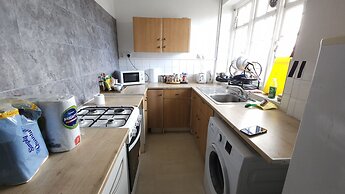 London Edgware Station Apartment