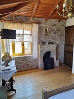 SARI KEÇİ TAŞ OTEL