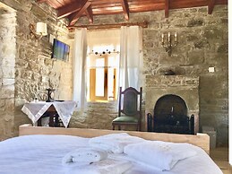 SARI KEÇİ TAŞ OTEL