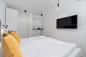 Miodowa Studio Cracow by Renters